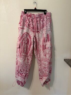 FB County Pink Graphic Cargo Sweatpants - Virgin De Guadalupe